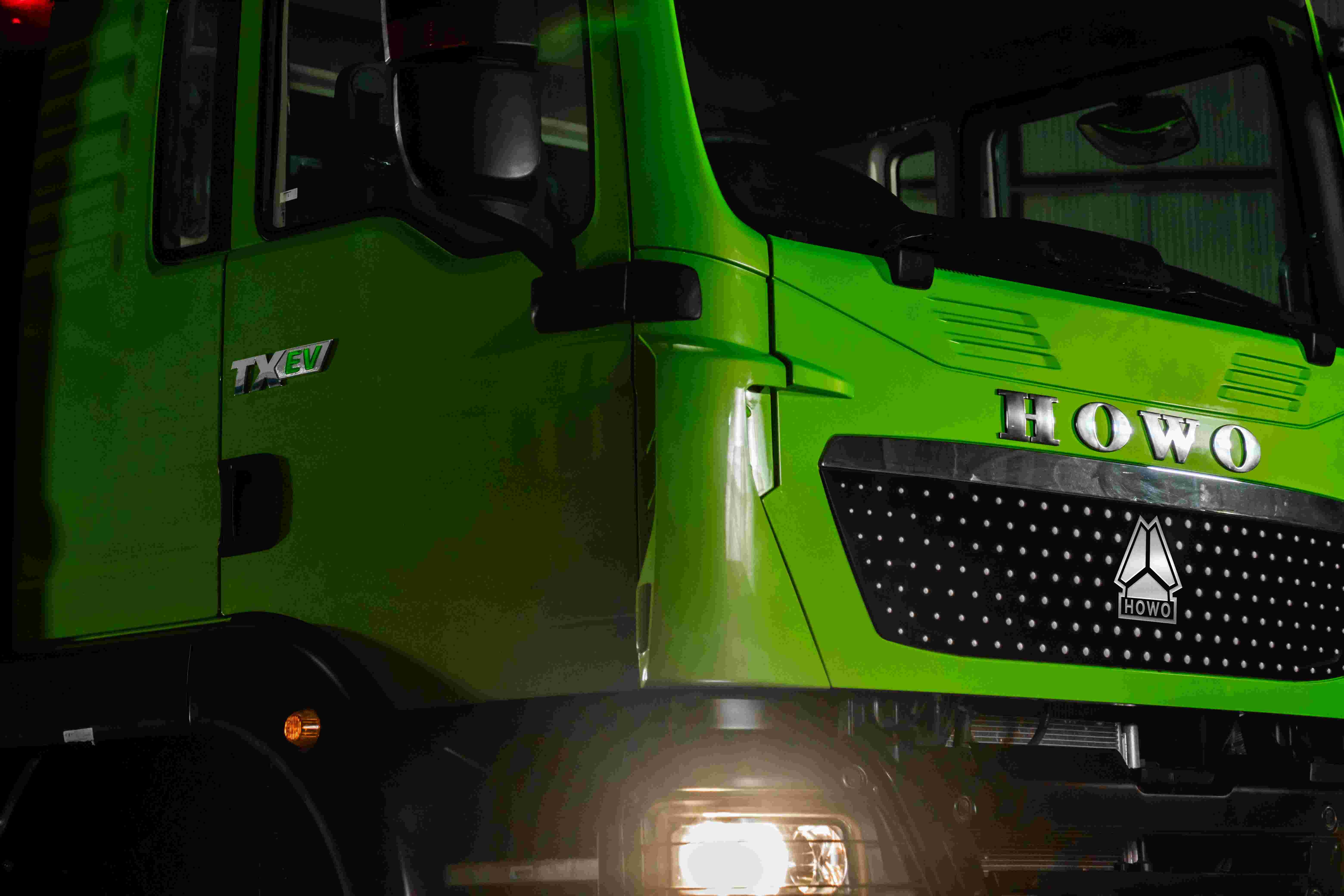 HOWO-TX EV 8x4 Tipper (9)